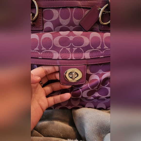 NWOT Authentic Coach Penelope Purple Logo Purse - Picture 16 of 16